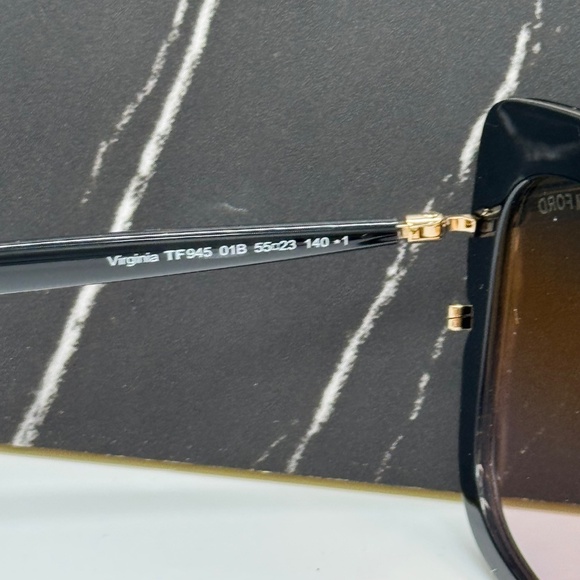 NEW FT0945/S 01B TOM FORD SQUARE WOMEN SUNGLASSES TOM FORD VIRGINIA TF945 - Picture 9 of 11